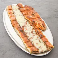 Kıyma & Kaşarlı Karadeniz Pidesi
