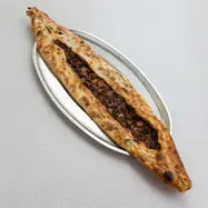 Kavurmalı Karadeniz Pidesi 